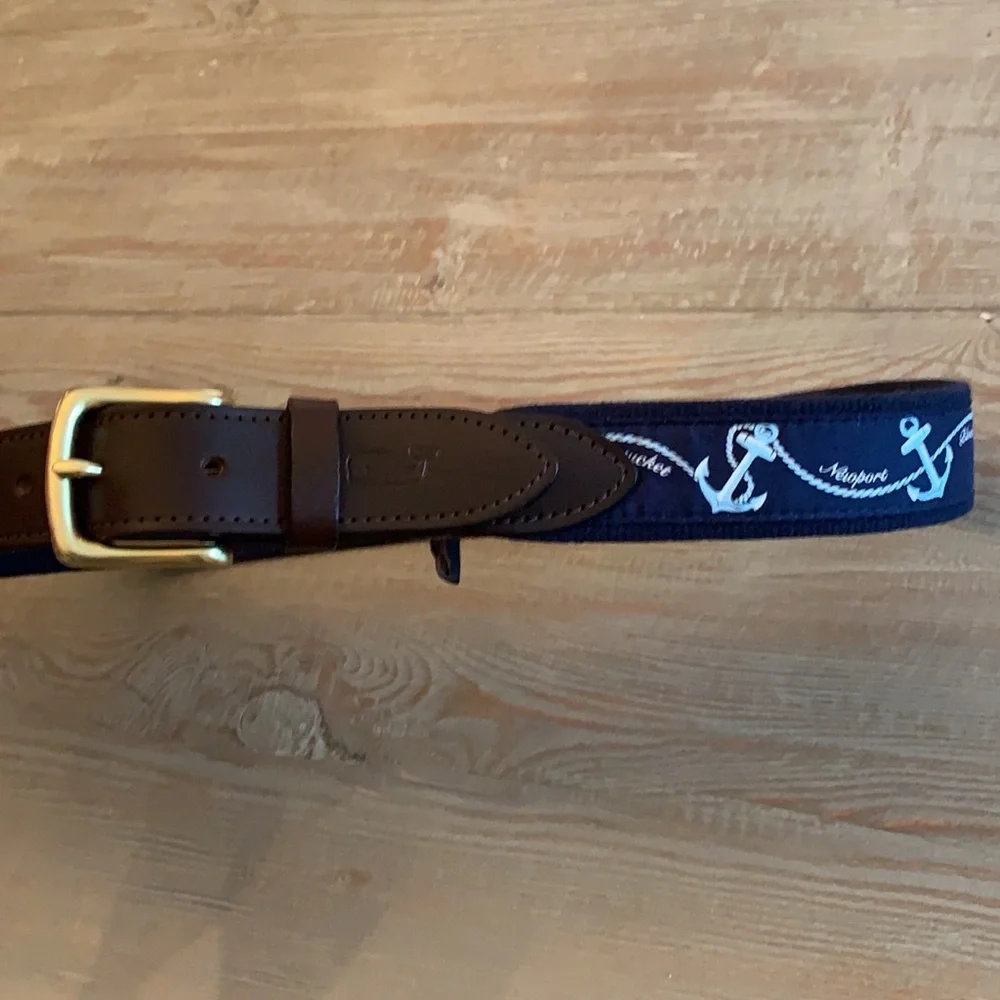 Vineyard Vines belt / NWOT